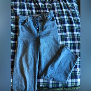 Levi’s ribcage straight